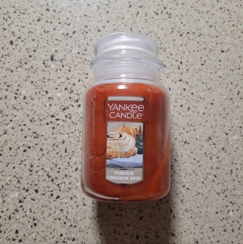 Yankee Candle PUMPKIN CINNAMON SWIRL Single Wick Large Jar Candle 22oz